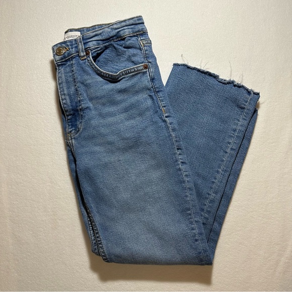 Zara Pants - ZARA Size 8 Straight Leg Medium Wash Jeans Raw Frayed Hem